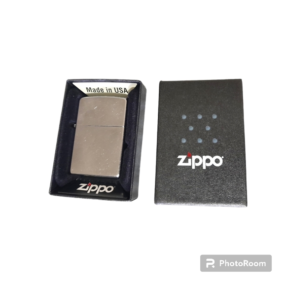 Zippo Regular Street Chrome Lighter, Factory Sealed. - Picture 6 of 6